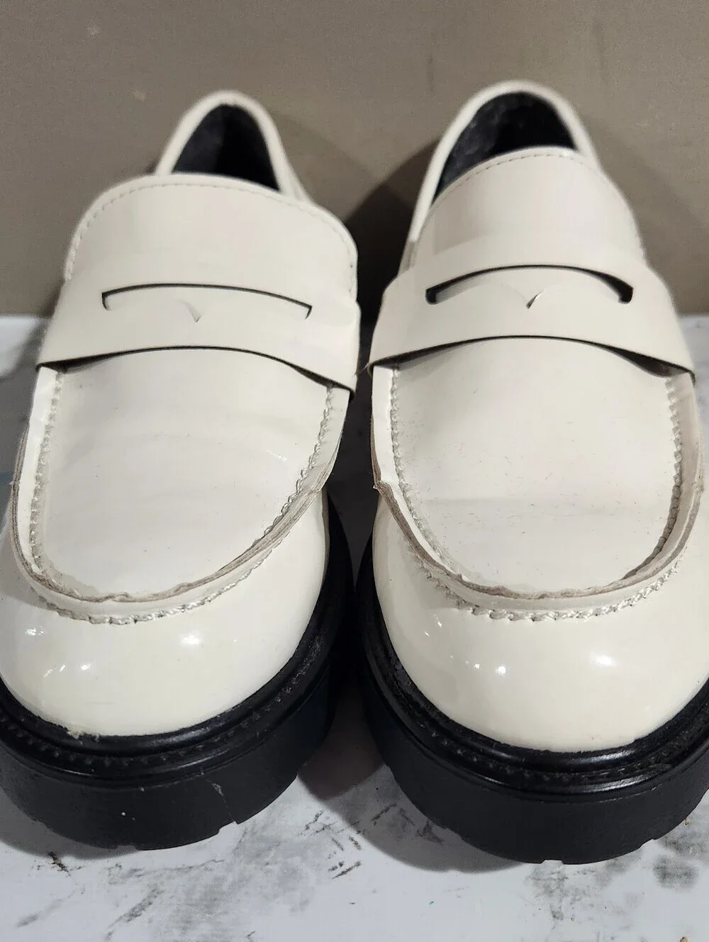 Steve Madden Lotto Chunky Cream & Black Loafers Size 7.5